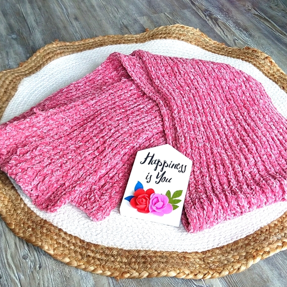 DONATING SOON Cozy Pink Chenille Chunky Knit Scarf - Picture 2 of 5